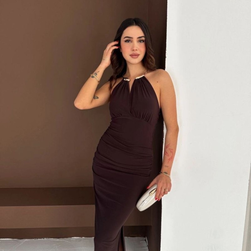Kadın Uzun Abiye Elbise Yırtmaçlı Sırt Dekolteli Şık Gece Elbisesi - Kahverengi Kadın Uzun Abiye Elbise Yırtmaçlı Sırt Dekolteli Şık Gece Elbisesi - Kahverengi