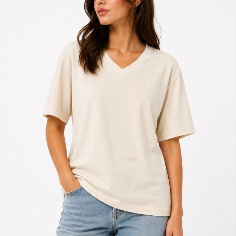 Kadın V Yaka Basic Tişört Kısa Kol Yazlık Regular Fit T-Shirt - Bej Kadın V Yaka Basic Tişört Kısa Kol Yazlık Regular Fit T-Shirt - Bej