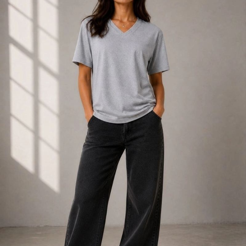 Kadın V Yaka Basic Tişört Kısa Kol Yazlık Regular Fit T-Shirt - Gri Kadın V Yaka Basic Tişört Kısa Kol Yazlık Regular Fit T-Shirt - Gri