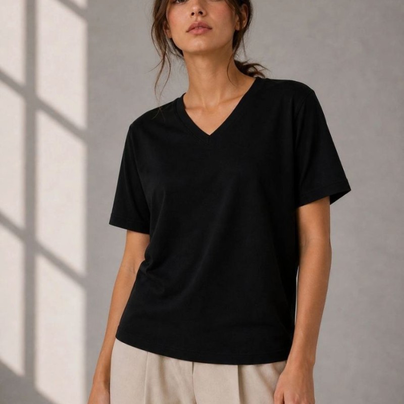 Kadın V Yaka Basic Tişört Kısa Kol Yazlık Regular Fit T-Shirt - Siyah Kadın V Yaka Basic Tişört Kısa Kol Yazlık Regular Fit T-Shirt - Siyah