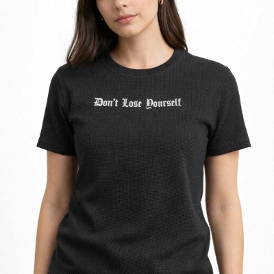 Kadın Wafıl Kumaş Tişört Regular Kalıp Bisiklet Yaka Baskılı T-Shirt - Siyah Kadın Wafıl Kumaş Tişört Regular Kalıp Bisiklet Yaka Baskılı T-Shirt - Siyah