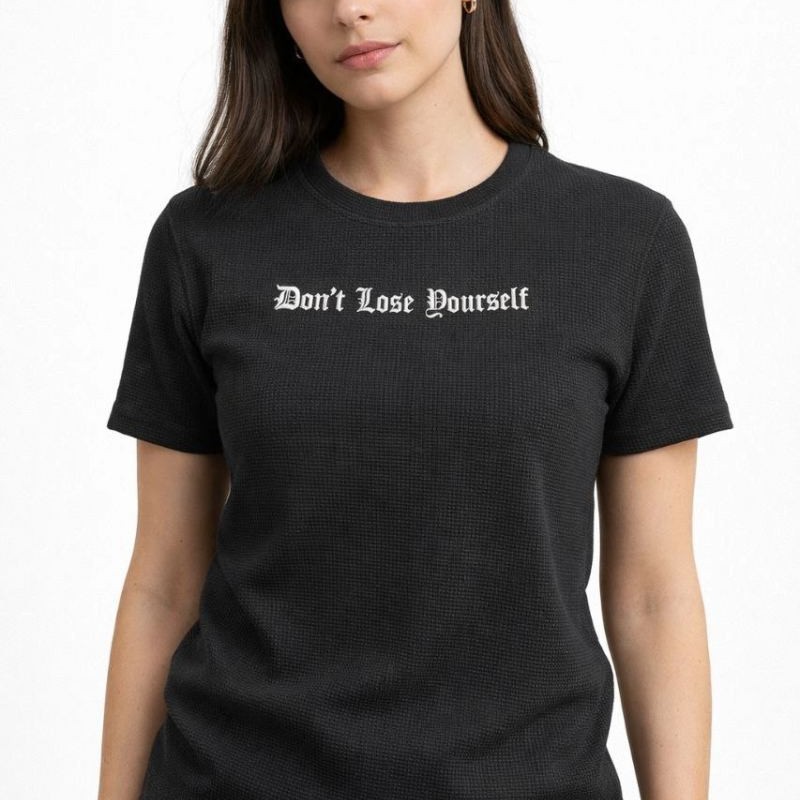 Kadın Wafıl Kumaş Tişört Regular Kalıp Bisiklet Yaka Baskılı T-Shirt - Siyah Kadın Wafıl Kumaş Tişört Regular Kalıp Bisiklet Yaka Baskılı T-Shirt - Siyah