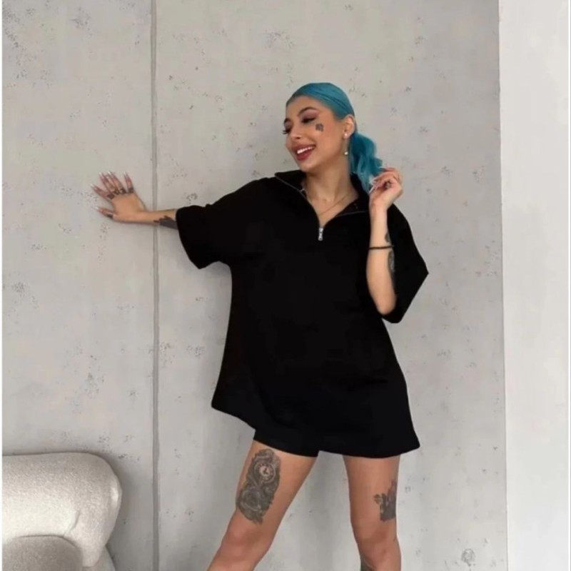 Kadın Yarım Fermuarlı Tişört Düz Oversize T-Shirt - Siyah Kadın Yarım Fermuarlı Tişört Düz Oversize T-Shirt - Siyah