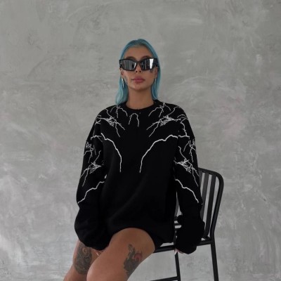 Kadın Yıldırım Baskılı Bisiklet Yaka 3 iplik pamuklu SweatShirt - Siyah Kadın Yıldırım Baskılı Bisiklet Yaka 3 iplik pamuklu SweatShirt - Siyah