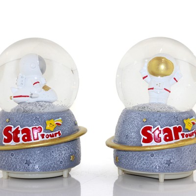 Kar Küresi Işıklı Müzikli 13 Cm Kar Küresi Işıklı Müzikli 13 Cm