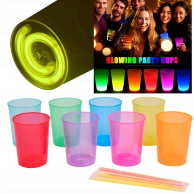 Karanlıkta Yanan Mega Glow Bardaklar 8 Adet Karanlıkta Yanan Mega Glow Bardaklar 8 Adet