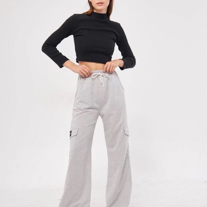 Kargo Cepli Palazzo Oversize Kesim İki iplik Bol Paça Eşofman Altı Pantolon - Gri Kargo Cepli Palazzo Oversize Kesim İki iplik Bol Paça Eşofman Altı Pantolon - Gri