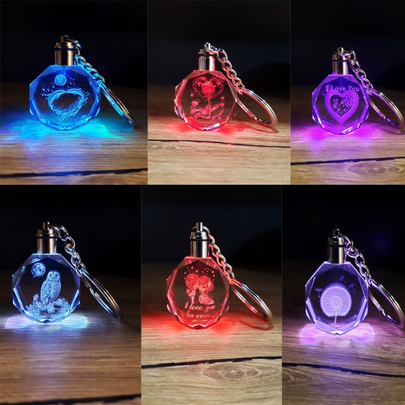 Karışık Modellerde Kristal Işıklı Anahtarlık Karışık Modellerde Kristal Işıklı Anahtarlık