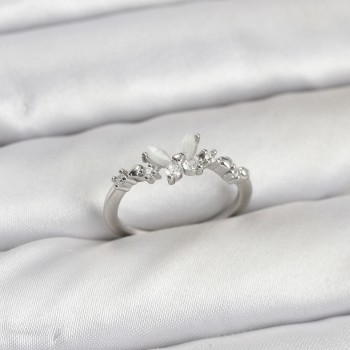 Kelebek Model Gümüş Renk Pirinç Kadın Yüzük Kelebek Model Gümüş Renk Pirinç Kadın Yüzük