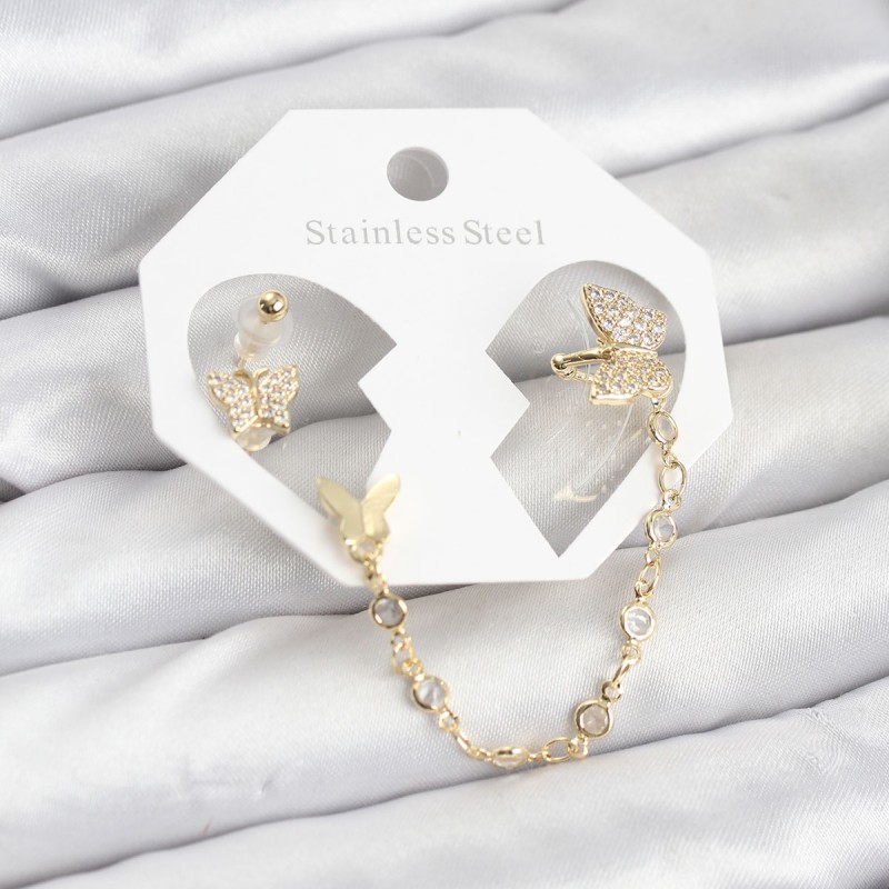 Kelebek Model Pirinç Gold Renk Zincir Bağlantılı Ear Cuff Küpe Seti Kelebek Model Pirinç Gold Renk Zincir Bağlantılı Ear Cuff Küpe Seti