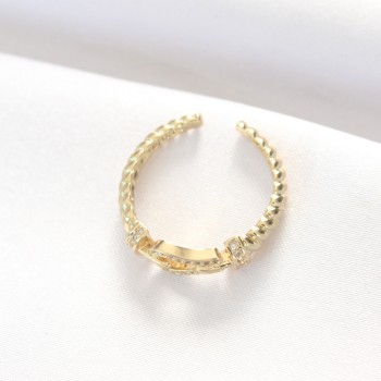 Kemer Tokası Tasarımlı Gold Renk Zirkon Taşlı Ayarlanabilir Yüzük Kemer Tokası Tasarımlı Gold Renk Zirkon Taşlı Ayarlanabilir Yüzük