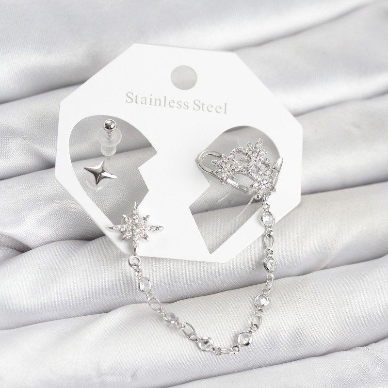 Kutup Yıldızı Model Pirinç Gümüş Renk Zincir Bağlantılı Ear Cuff Küpe Seti Kutup Yıldızı Model Pirinç Gümüş Renk Zincir Bağlantılı Ear Cuff Küpe Seti