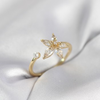 Lotus Model Zirkon Taşlı Gold Renk Kadın Yüzük Lotus Model Zirkon Taşlı Gold Renk Kadın Yüzük