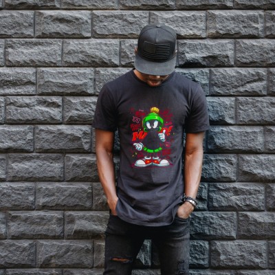 Marvin the Martian Graffiti Baskılı Unisex Siyah Tişört - 24/1 Penye Pamuklu Marvin the Martian Graffiti Baskılı Unisex Siyah Tişört - 24/1 Penye Pamuklu