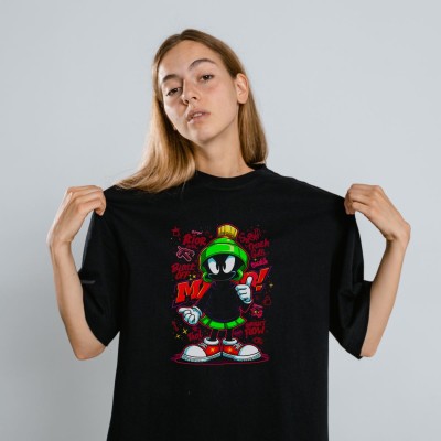 Marvin the Martian Graffiti Baskılı Unisex Siyah Tişört - 24/1 Penye Pamuklu Marvin the Martian Graffiti Baskılı Unisex Siyah Tişört - 24/1 Penye Pamuklu