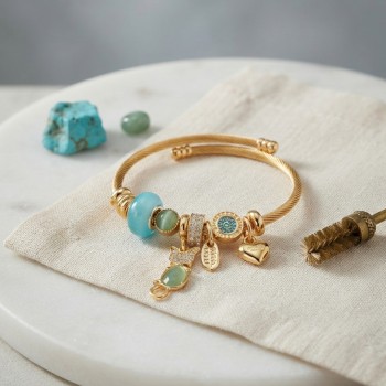 Mavi Kedi Model Gold Renk Charmlı Bileklik