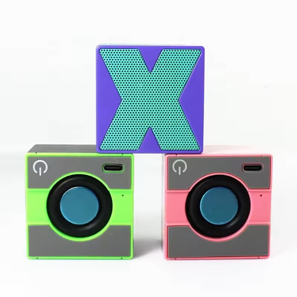 Mini Taşınabilir Hoparlör - Type C (USB-C) Şarj - Güçlü Bass - Küp Tasarım Mini Taşınabilir Hoparlör - Type C (USB-C) Şarj - Güçlü Bass - Küp Tasarım