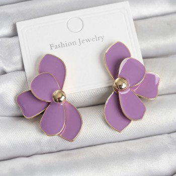 Mor Mineli Lotus Model Pirinç Kadın Küpe Mor Mineli Lotus Model Pirinç Kadın Küpe