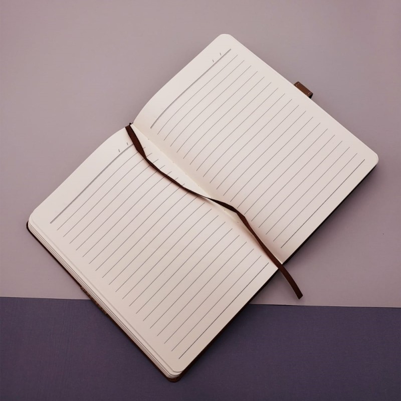Öğretmenler Günü Özel Siyah Deri Defter Ve Metal Roller Kalem Hediye Seti Öğretmenler Günü Özel Siyah Deri Defter Ve Metal Roller Kalem Hediye Seti