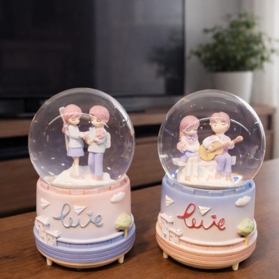 Orta Boy Romantik Çift Temalı Kar Küresi Orta Boy Romantik Çift Temalı Kar Küresi