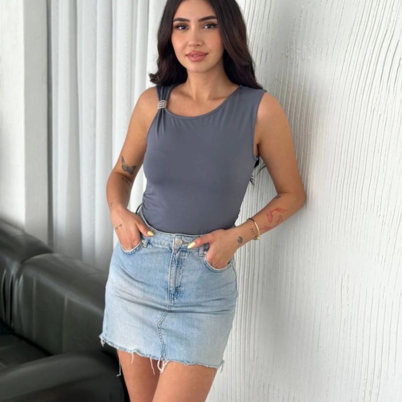 Osy Modal Yumuşak Dokulu Bisiklet Yaka Kadın Sıfır Kol Bluz Omuz Toka Aksesuar - Antrasit Osy Modal Yumuşak Dokulu Bisiklet Yaka Kadın Sıfır Kol Bluz Omuz Toka Aksesuar - Antrasit
