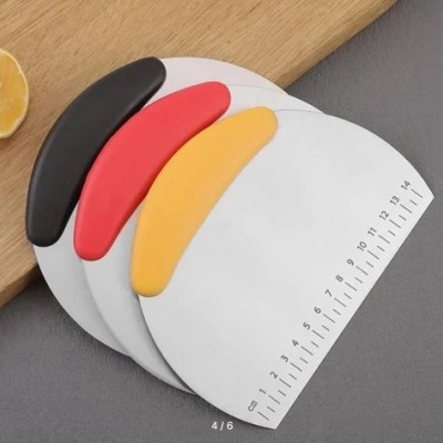Paslanmaz Çelik Hamur Kesme ve Şekillendirme Spatulası Paslanmaz Çelik Hamur Kesme ve Şekillendirme Spatulası