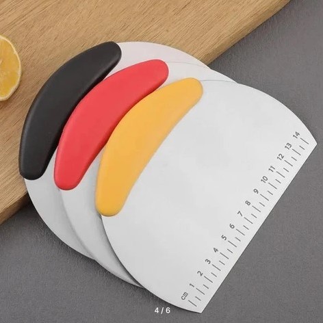 Paslanmaz Çelik Hamur Kesme ve Şekillendirme Spatulası Paslanmaz Çelik Hamur Kesme ve Şekillendirme Spatulası