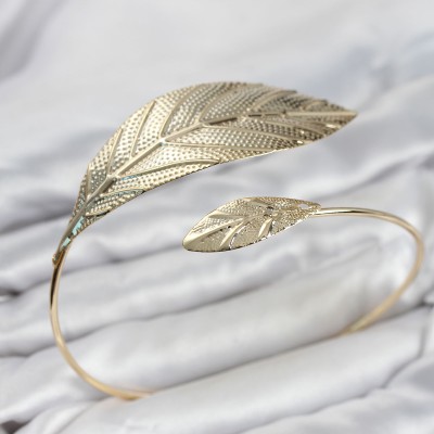Pazu Bileklik Gold Renk Pirinç Yaprak Model