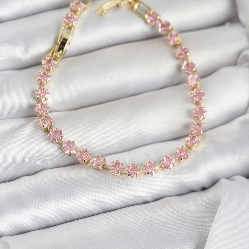 Pembe Kare Zirkon Taşlı Gold Renk Pirinç Su Yolu Kadın Bileklik Pembe Kare Zirkon Taşlı Gold Renk Pirinç Su Yolu Kadın Bileklik