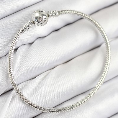 Pirinç Charm Topcuk Model Gümüş Renk Kadın Bileklik Pirinç Charm Topcuk Model Gümüş Renk Kadın Bileklik
