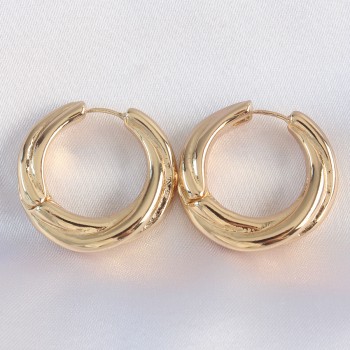 Pirinç Gold Renk Asimetrik Kıvrım Küpe Pirinç Gold Renk Asimetrik Kıvrım Küpe