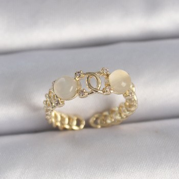 Pirinç Gold Renk Ayarlanabilir Zirkon Taşlı Beyaz Mineli Birleşik Halka Model Kadın Yüzük Pirinç Gold Renk Ayarlanabilir Zirkon Taşlı Beyaz Mineli Birleşik Halka Model Kadın Yüzük