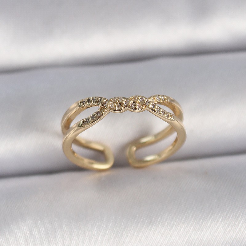Pirinç Gold Renk Ayarlanabilir Zirkon Taşlı Sarmal Model Kadın Yüzük Pirinç Gold Renk Ayarlanabilir Zirkon Taşlı Sarmal Model Kadın Yüzük