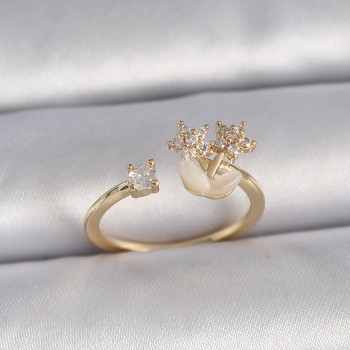 Pirinç Gold Renk Ayarlanabilir Zirkon Taşlı Yıldız Model Kadın Yüzük Pirinç Gold Renk Ayarlanabilir Zirkon Taşlı Yıldız Model Kadın Yüzük