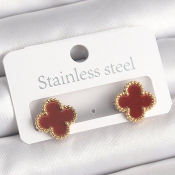 Pirinç Gold Renk Bordo Yonca Model Kadın Küpe Pirinç Gold Renk Bordo Yonca Model Kadın Küpe