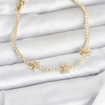 Pirinç Gold Renk Çiçek Model Zirkon Taşlı Su Yolu Kadın Bileklik Pirinç Gold Renk Çiçek Model Zirkon Taşlı Su Yolu Kadın Bileklik