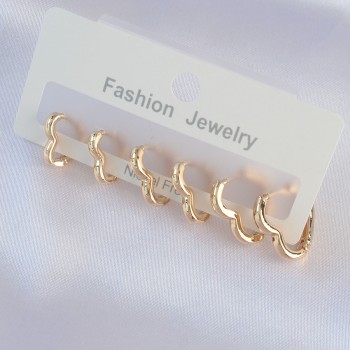 Pirinç Gold Renk Kalp Model Küpe Seti Pirinç Gold Renk Kalp Model Küpe Seti