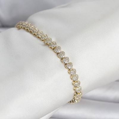 Pirinç Gold Renk Kalp Model Sıralı Zirkon Taşlı Kadın Bileklik Pirinç Gold Renk Kalp Model Sıralı Zirkon Taşlı Kadın Bileklik