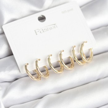 Pirinç Gold Renk Kemik Halka Model 925 Ayar Gümüş Çivili Kadın Küpe Seti Pirinç Gold Renk Kemik Halka Model 925 Ayar Gümüş Çivili Kadın Küpe Seti