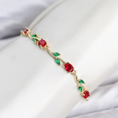 Pirinç Gold Renk Kırmızı Zirkon Taşlı Çiçek Model Kadın Bileklik