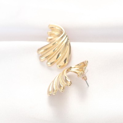 Pirinç Gold Renk Küpe Pirinç Gold Renk Küpe