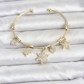 Pirinç Gold Renk Lotus Detay Charmlı Kadın Bileklik Pirinç Gold Renk Lotus Detay Charmlı Kadın Bileklik