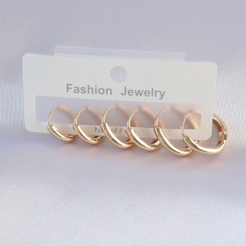 Pirinç Gold Renk Oval Küpe Seti Pirinç Gold Renk Oval Küpe Seti