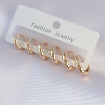 Pirinç Gold Renk Oval Küpe Seti Pirinç Gold Renk Oval Küpe Seti