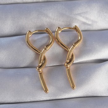 Pirinç Gold Renk Sarmal Çubuk Tasarımlı Uzun Küpe Pirinç Gold Renk Sarmal Çubuk Tasarımlı Uzun Küpe
