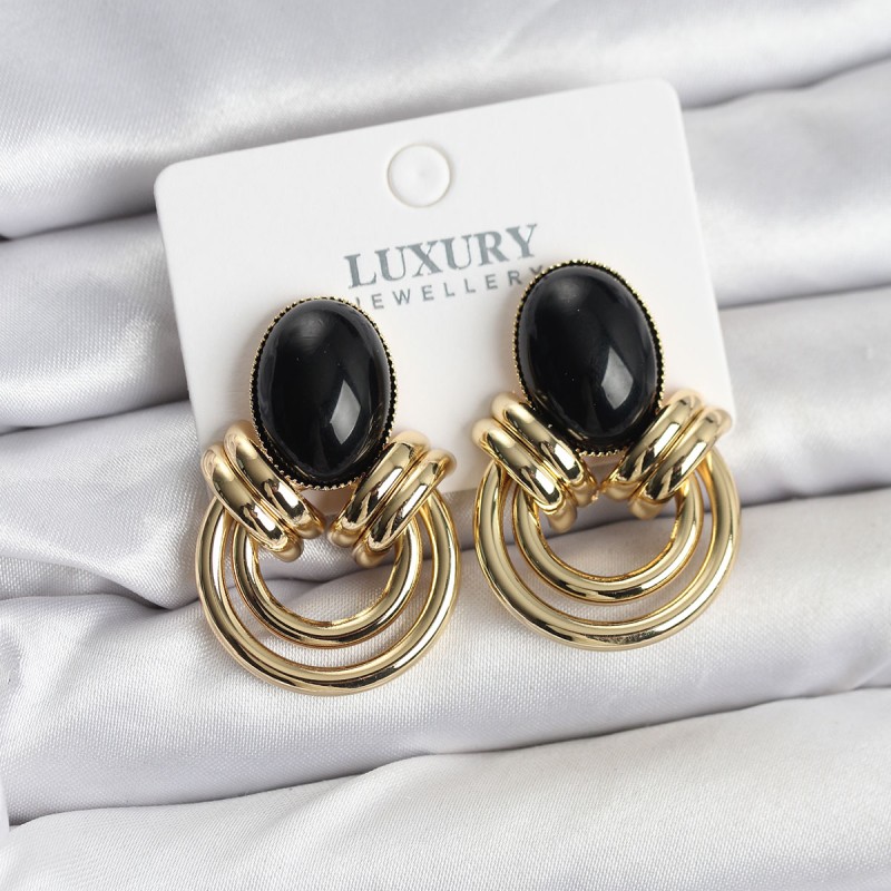 Pirinç Gold Renk Siyah Taşlı Vintage Kadın Küpe Pirinç Gold Renk Siyah Taşlı Vintage Kadın Küpe