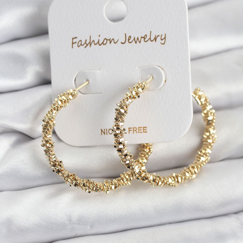 Pirinç Gold Renk Tırtıklı Halka Model Kadın Küpe Pirinç Gold Renk Tırtıklı Halka Model Kadın Küpe
