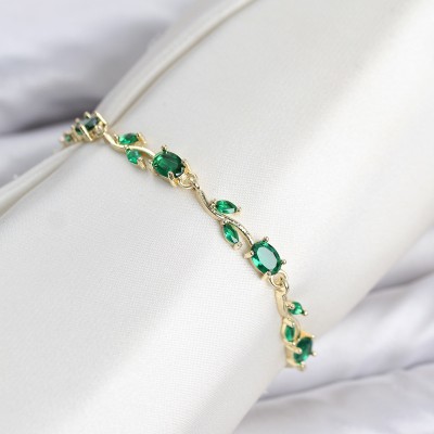 Pirinç Gold Renk Yeşil Zirkon Taşlı Çiçek Model Kadın Bileklik