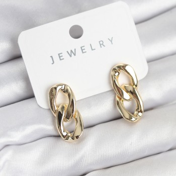 Pirinç Gold Renk Zincir Model Kadın Küpe Pirinç Gold Renk Zincir Model Kadın Küpe