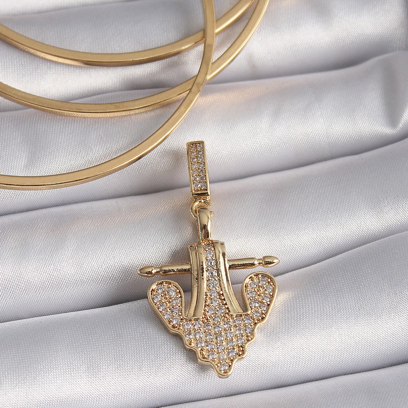 Pirinç Gold Renk Zirkon Taşlı Çapa Model Ajda Charm Pirinç Gold Renk Zirkon Taşlı Çapa Model Ajda Charm